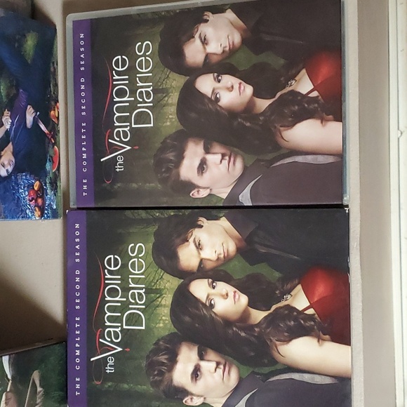 4 Seasons Of The Vampire Diaries - Picture 4 of 8